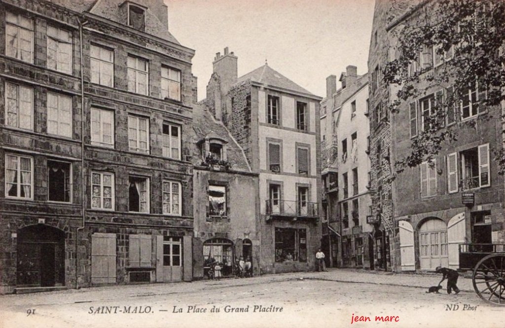 Saint-Malo - La Place du Grand Placître.jpg
