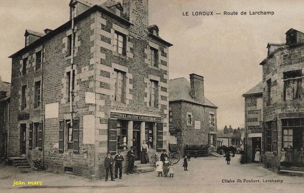 Le Loroux - Route de Larchamp.jpg