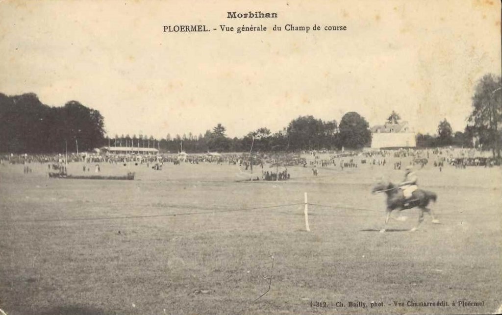 Ploermel - Vue générale du champ de course.jpg