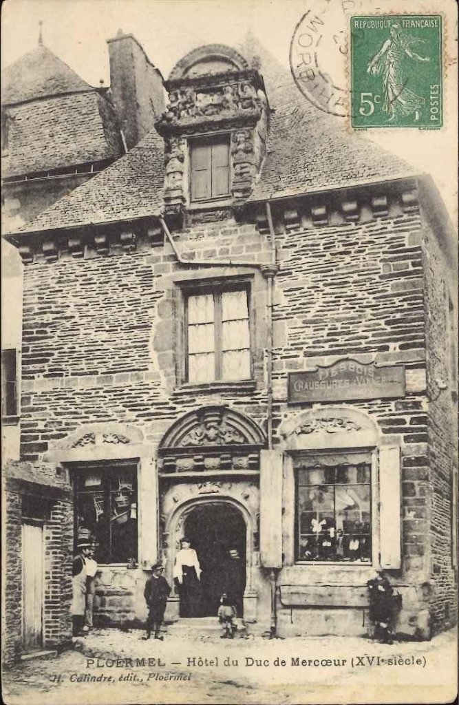 Ploermel - Hotel du duc de mercoeur.jpg
