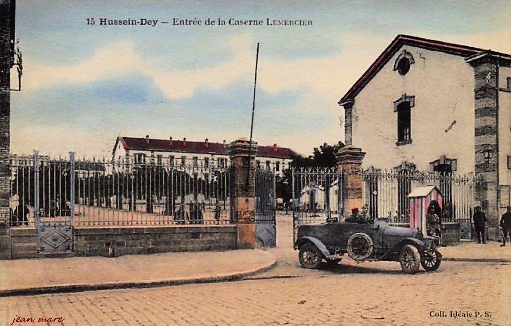 Hussein-Dey - Entrée de la Caserne Lemercier.jpg