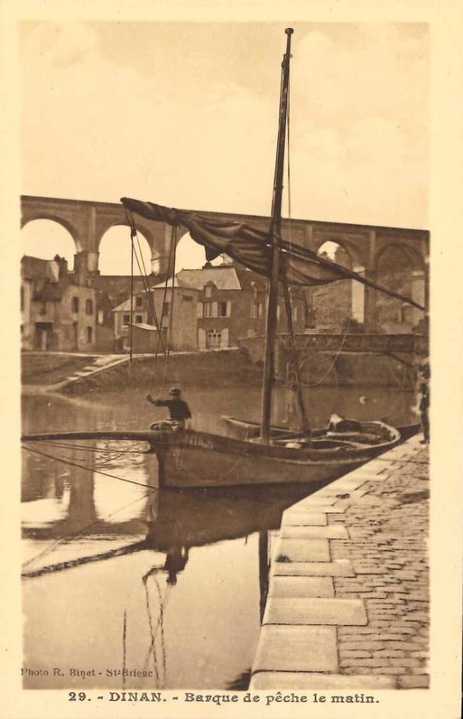 Barque 29 - Dinan - Barque de pêche le matin - Bzh35.jpg
