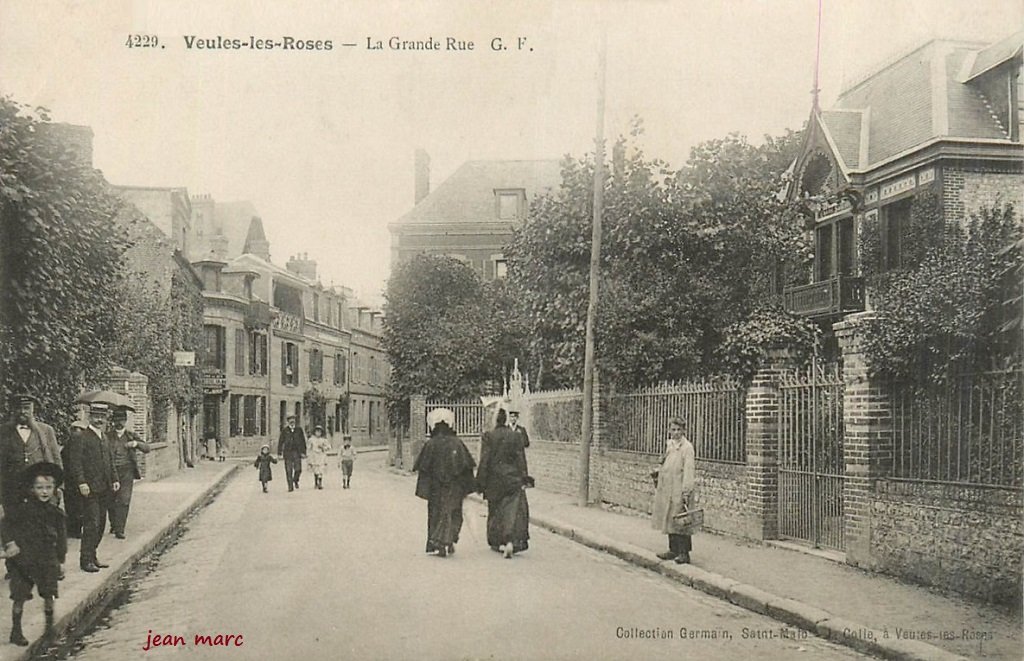 Veules-les-Roses - La Grande rue.jpg