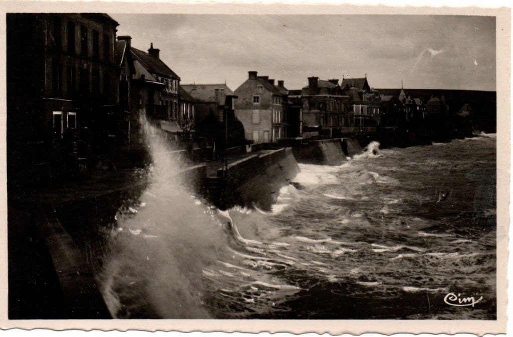 Arromanches Cim.jpg