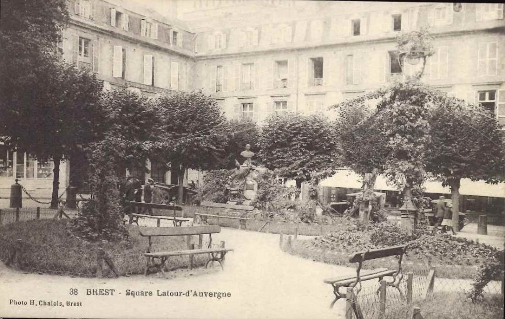 38 - Brest - Square Latour-d'Auvergne.jpg