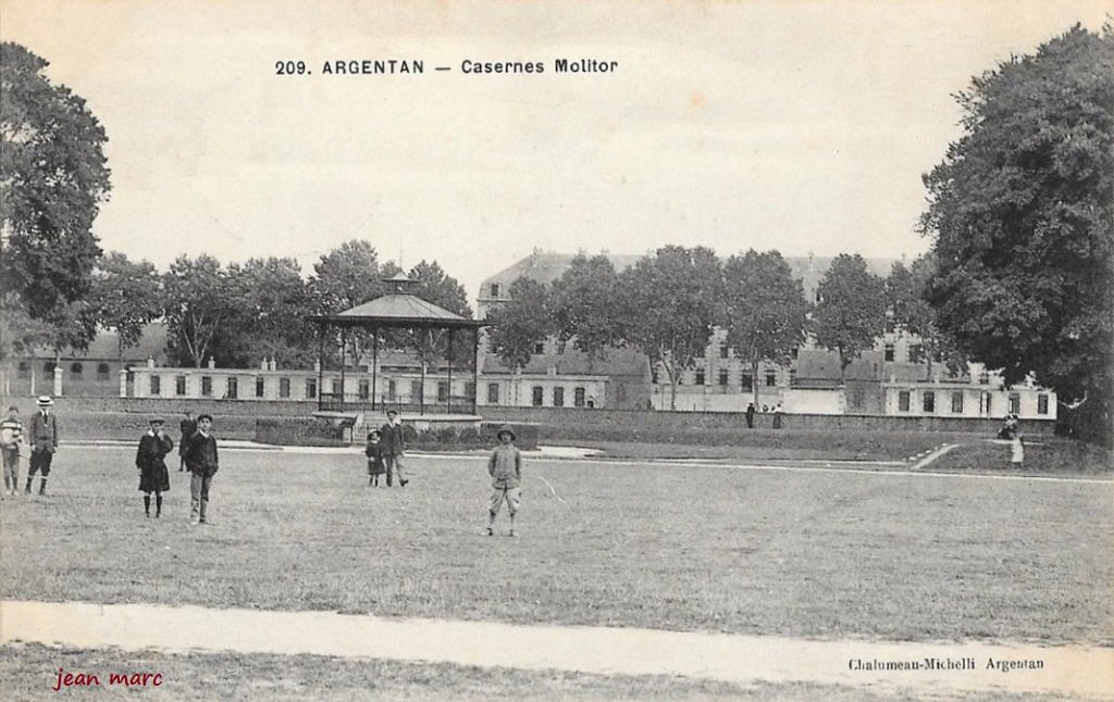 Argentan - Casernes Molitor.jpg