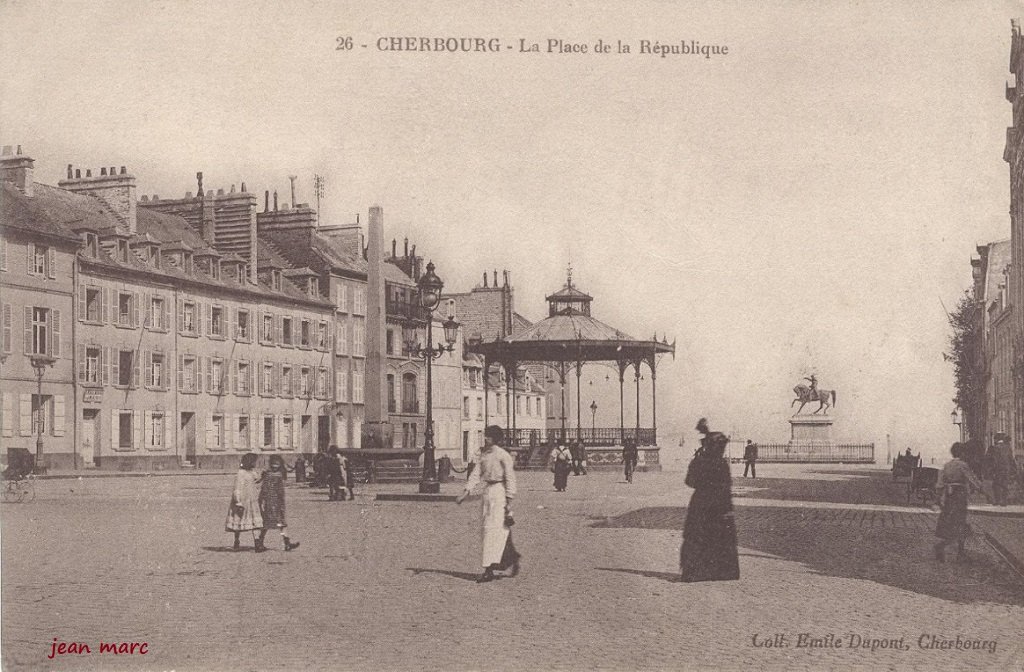 Cherbourg - La Place de la République.jpg