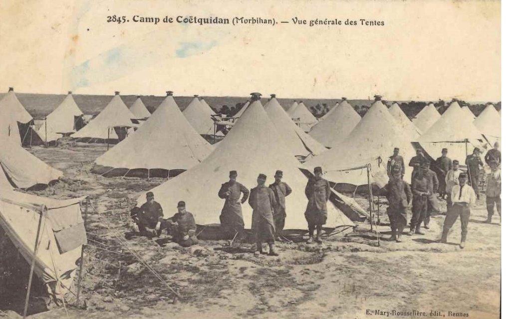 2845 - Camp de Coëtquidan - vue générale des tentes.jpg