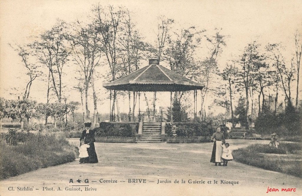 Brive - Jardin de la Guierle et le Kiosque.jpg