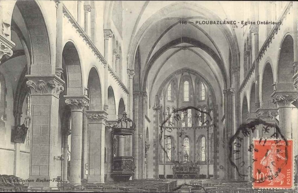 146 - Ploubazlanec - église intérieur.jpg
