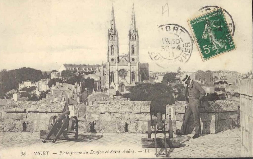 34 - Niort - Plate forme du donjon et sant andré.jpg