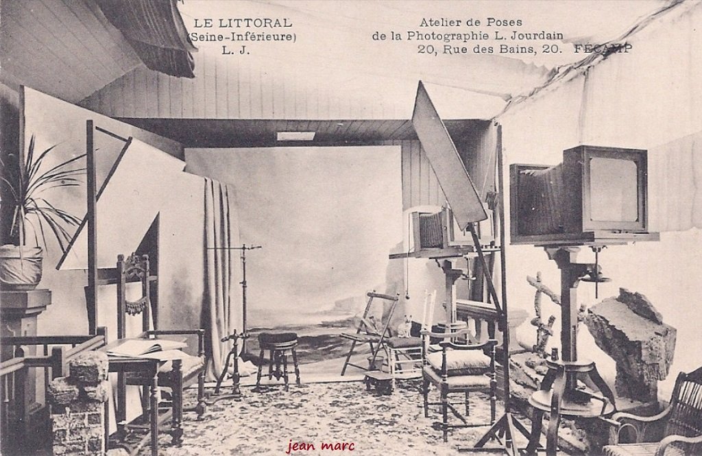 Fécamp - 20 rue des Bains - Atelier de poses de photographie de Louis Jourdain.jpg