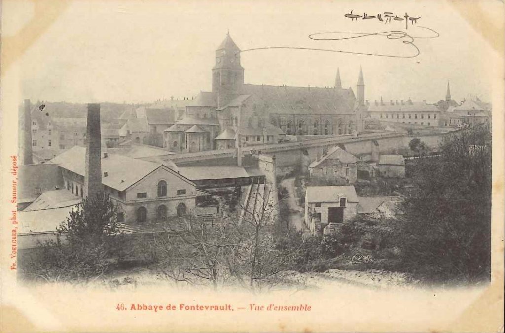 46 - Abbaye de Fontevrault - Vue d'ensemble.jpg
