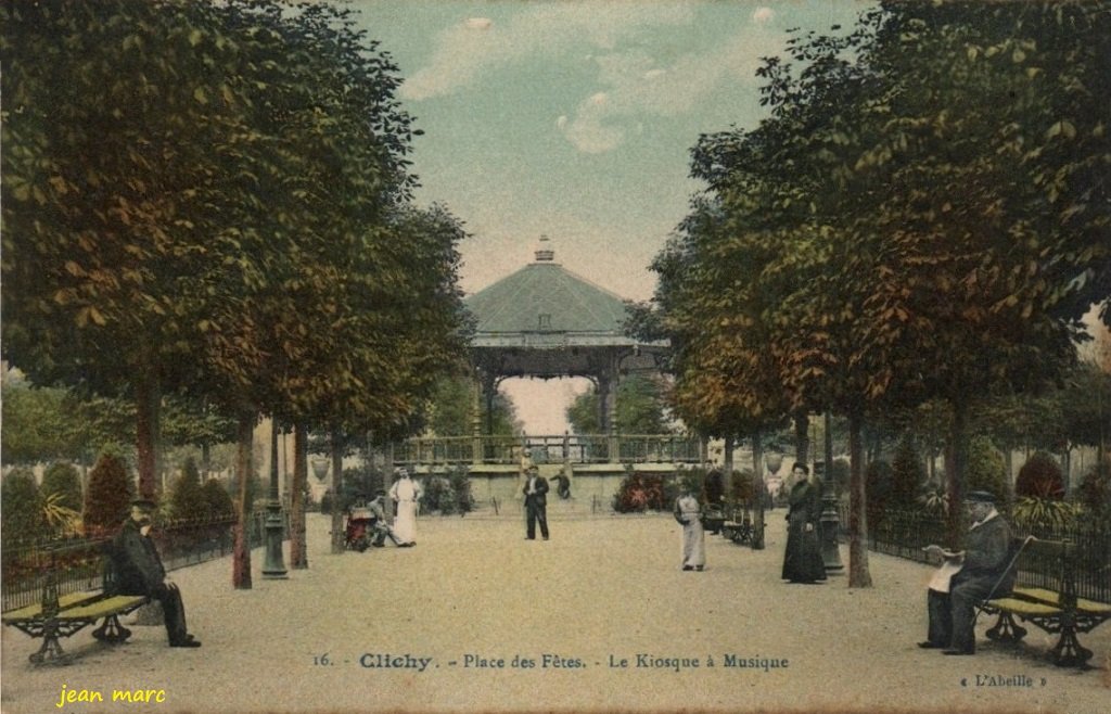 Clichy - Place des Fêtes - Le Kiosque à musique.jpg