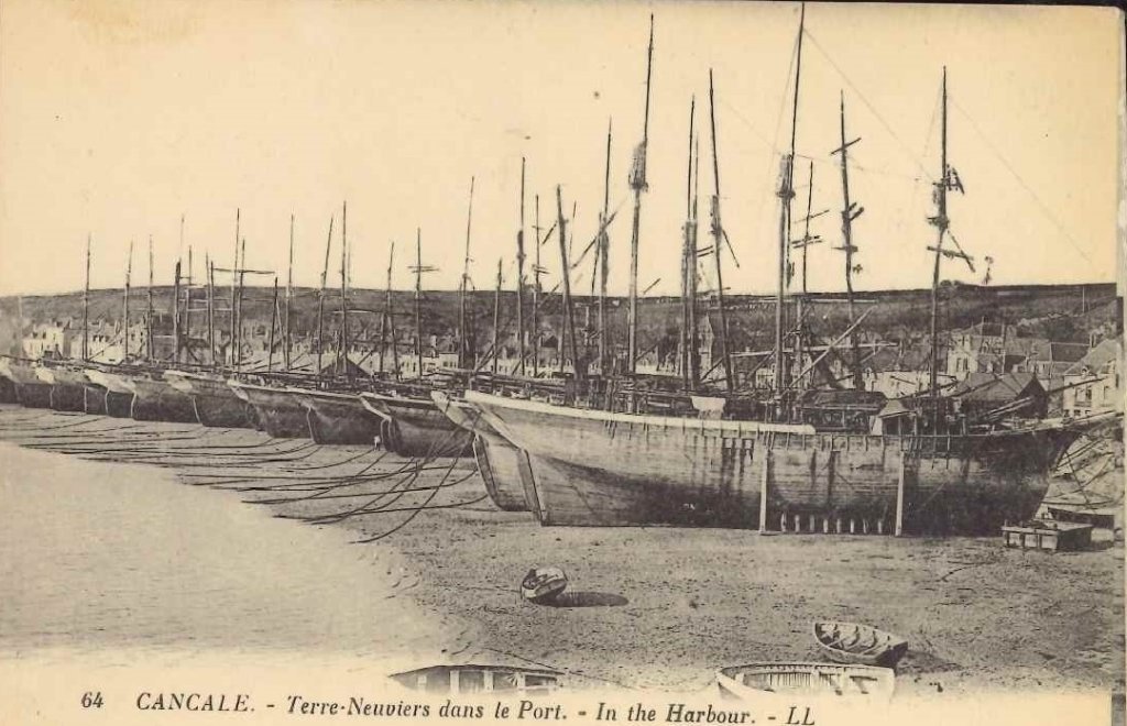 64 - Cancale - Terre-Neuviers dans le port.jpg
