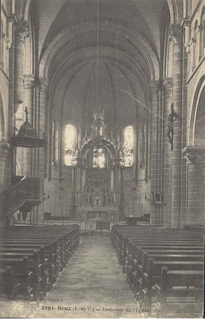 2791 - Bruz - Intérieur de l'église.jpg