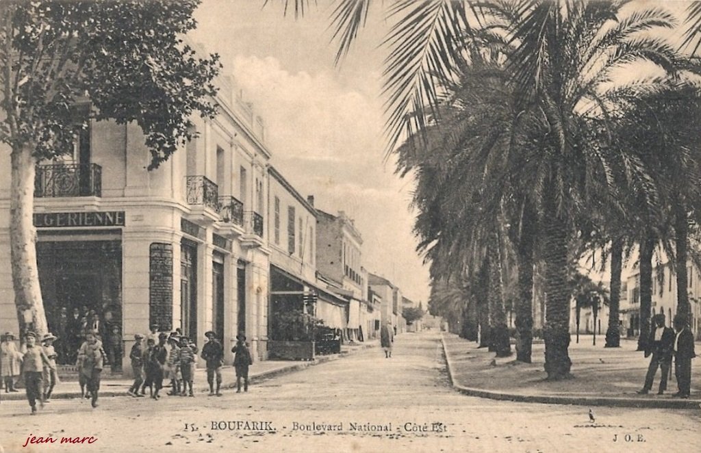 Boufarik - Boulevard National, côté est.jpg