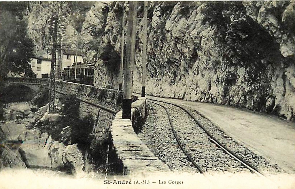 Saint-André tram P.jpg