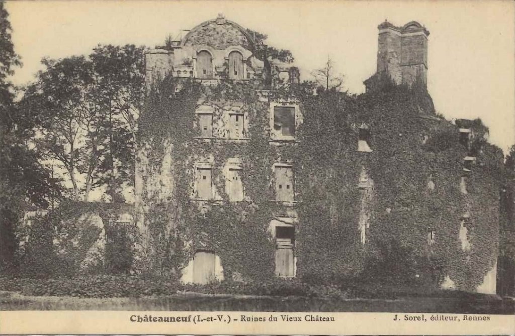Châteauneuf - Ruines du vieux château.jpg
