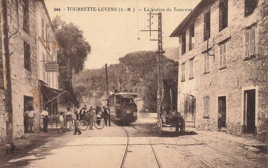 Tourette-Levens 344 P.jpg