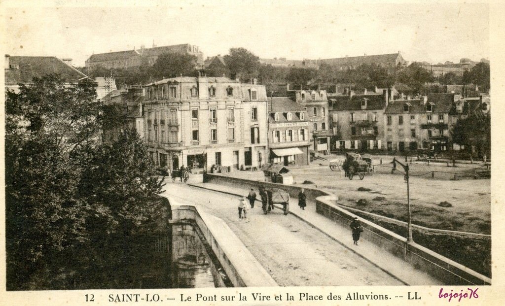 50-Saint Lo-Place des Alluvions.jpg