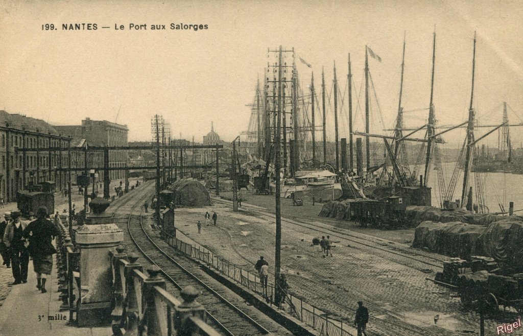 44-Nantes - Le Port aux Salorges - 199 F Chapeau imp-édit.jpg