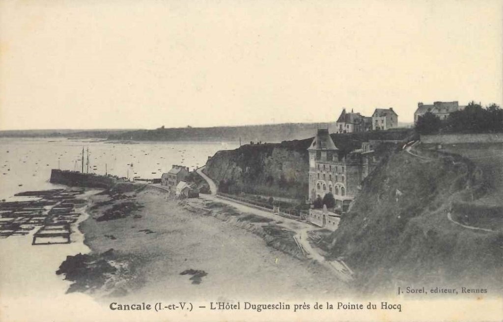 Cancale - L'hotel Duguesclin près de la pointe du Hocq.jpg