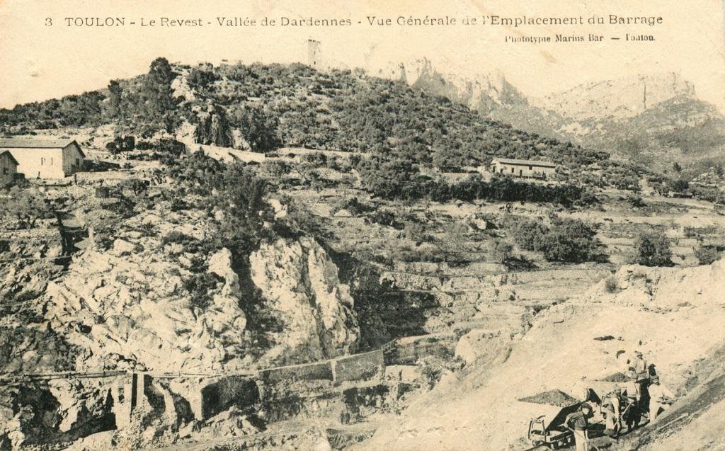 Le Revest Bar 3v.jpg