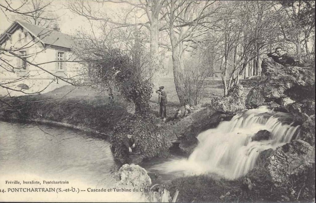 34 - Pontchartrain - cascade et turbine du chateau.jpg