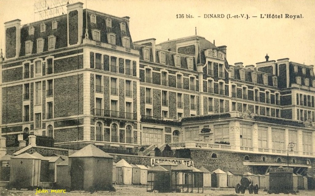 Dinard - L'Hôtel Royal 136 bis.jpg