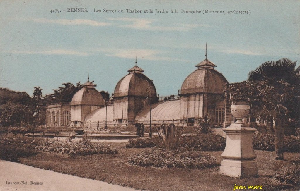 Rennes - Les Serres du Thabor et le jardin à la française.jpg