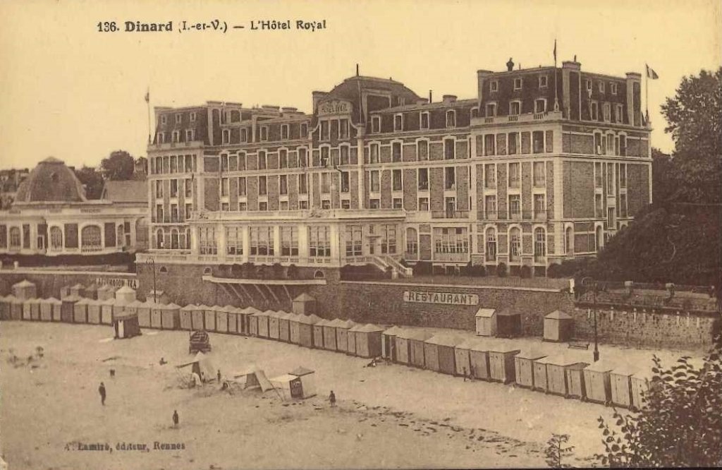 136 - Dinard - L'hôtel Royal.jpg