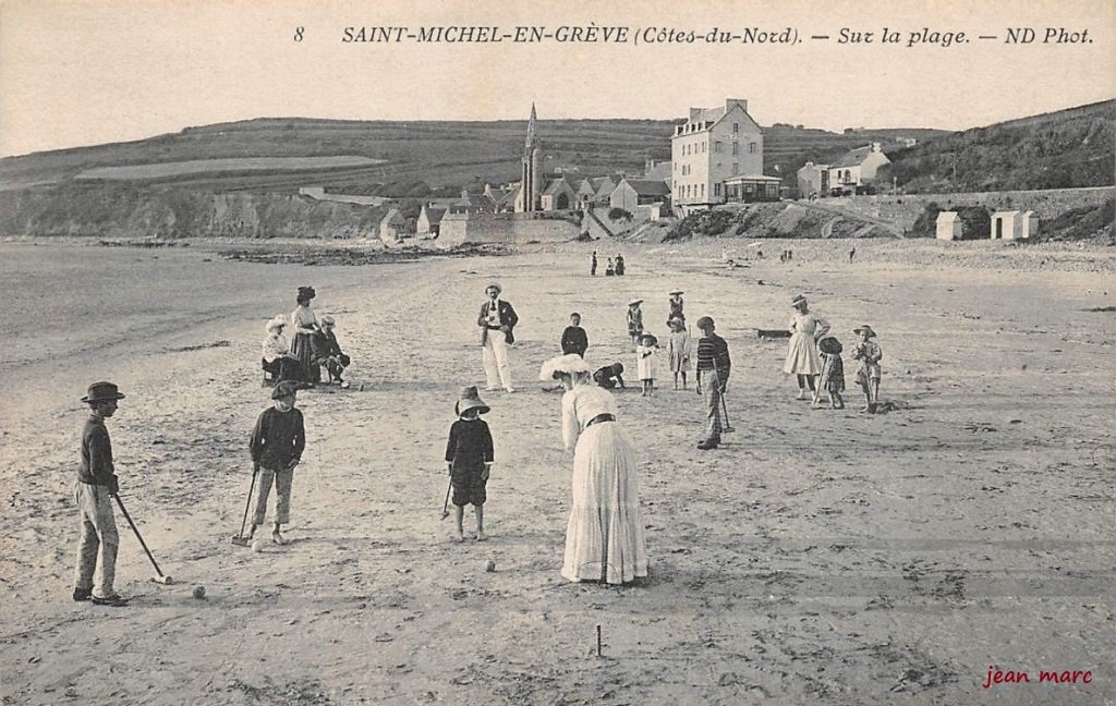 Saint-Michel-en-Grève - Sur la plage.jpg