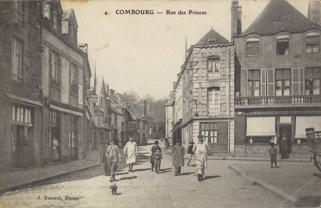 4 - Combourg - Rue des princes.jpg