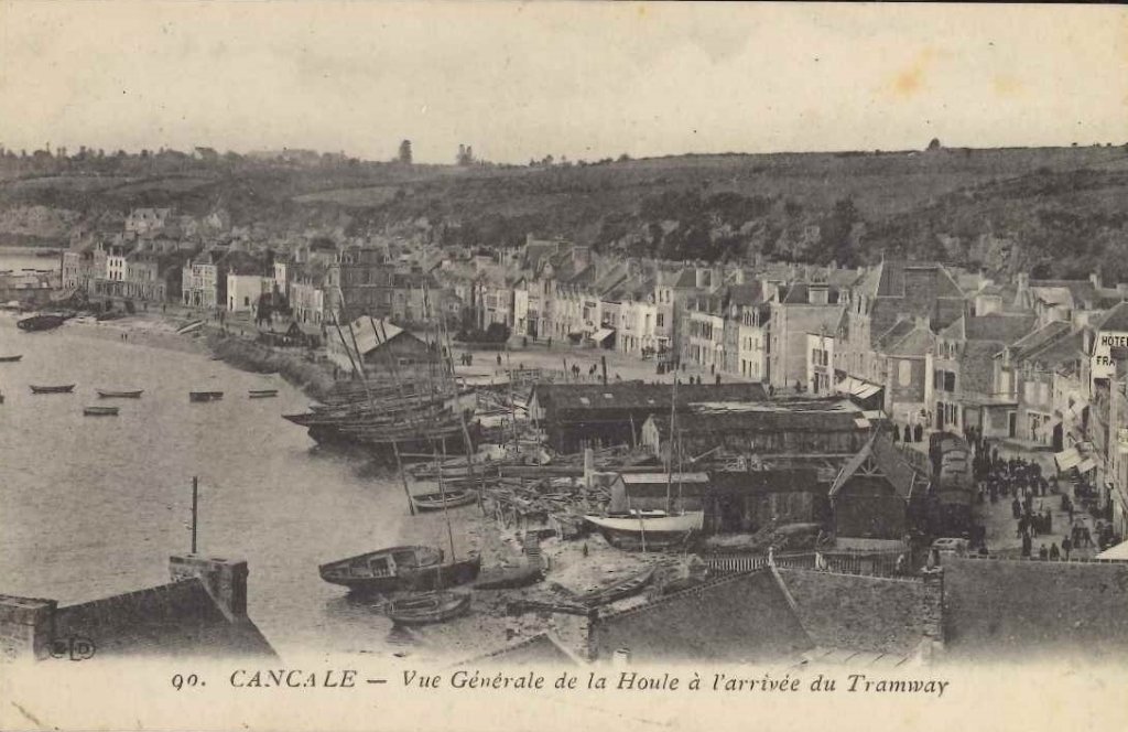 90 - Cancale - Vue générale de la houle à l'arrivée du tramway.jpg