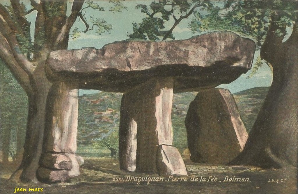 Draguignan - Pierre de la Fée - Dolmen.jpg