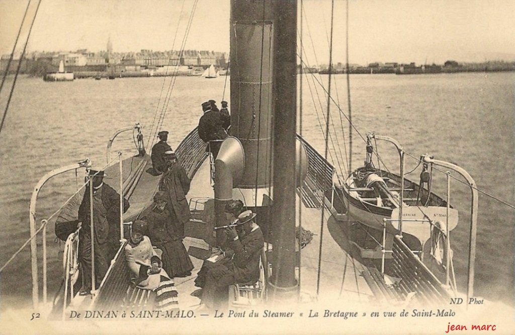 Saint-Malo - Le Pont du Steamer La Bretagne en vue de Saint-Malo.jpg