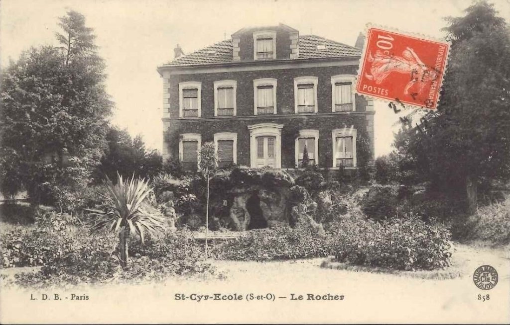 St Cyr Ecole - Le rocher.jpg