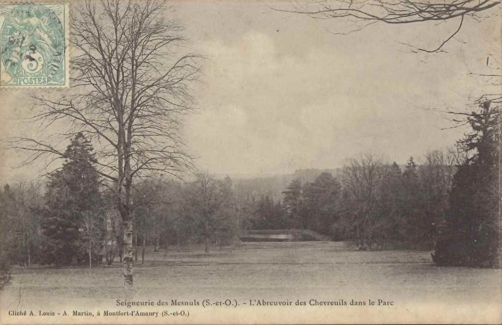 Les Mesnuls - Seigneurie des Mesnuls - l'abreuvoir des chevreuils dans le parc.jpg