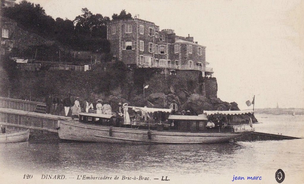 Dinard - L'Embarcadère de Bric à brac.jpg