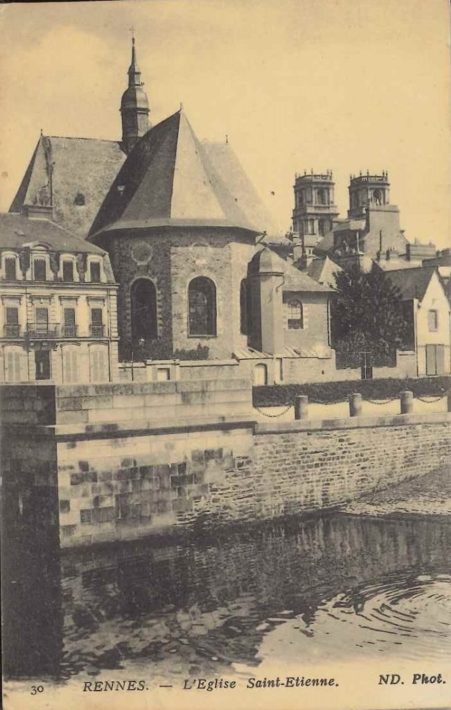 30 - Rennes - L'église Saint Etienne.jpg