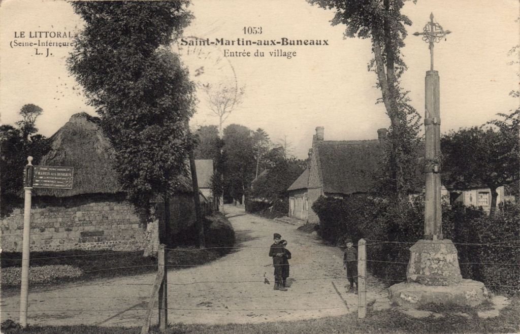 76 - SAINT-MARTIN-AUX-BUNAUX - 1053 - Entrée du village - L.J. - 05-02-25.jpg