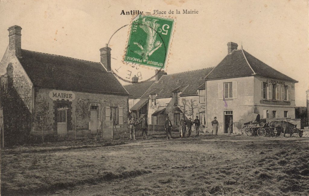 60 - ANTILLY - Place de la Mairie -  Edition Guignard -  05-02-25.jpg
