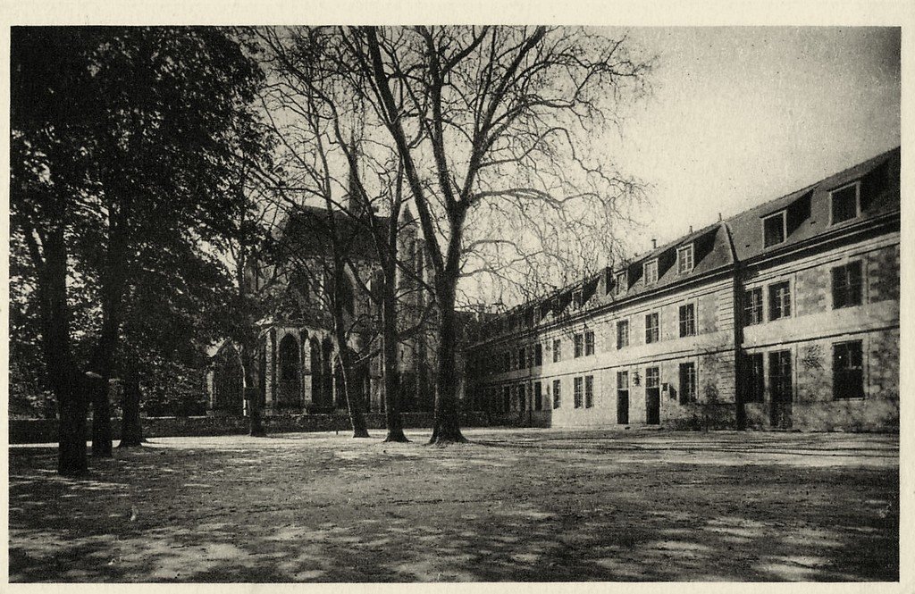 Pont-Levoy Ecole.jpg