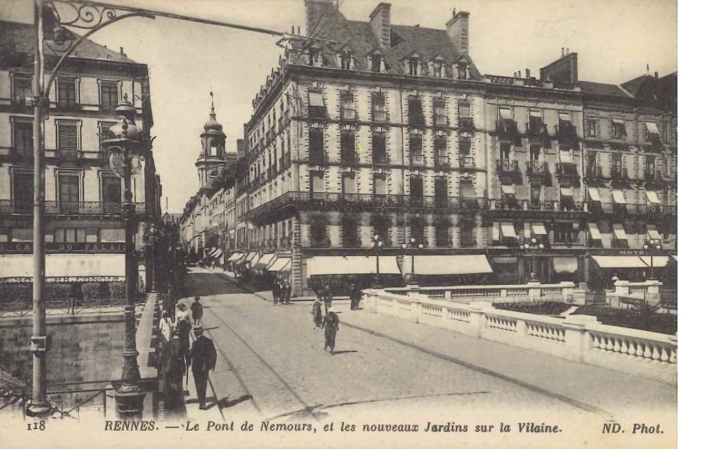 118 - Rennes - Le pont de nemours, et les nouveaux jardins sur la vilaine.jpg