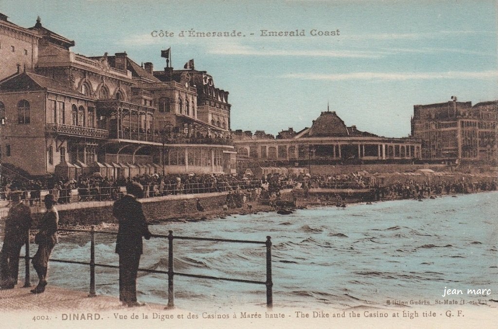 Dinard – Vue de la Digue et des Casinos à marée haute.jpg