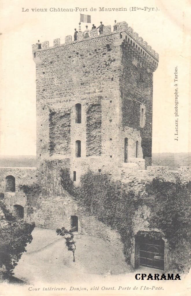 Mauvezin Lacaze chateau.jpg