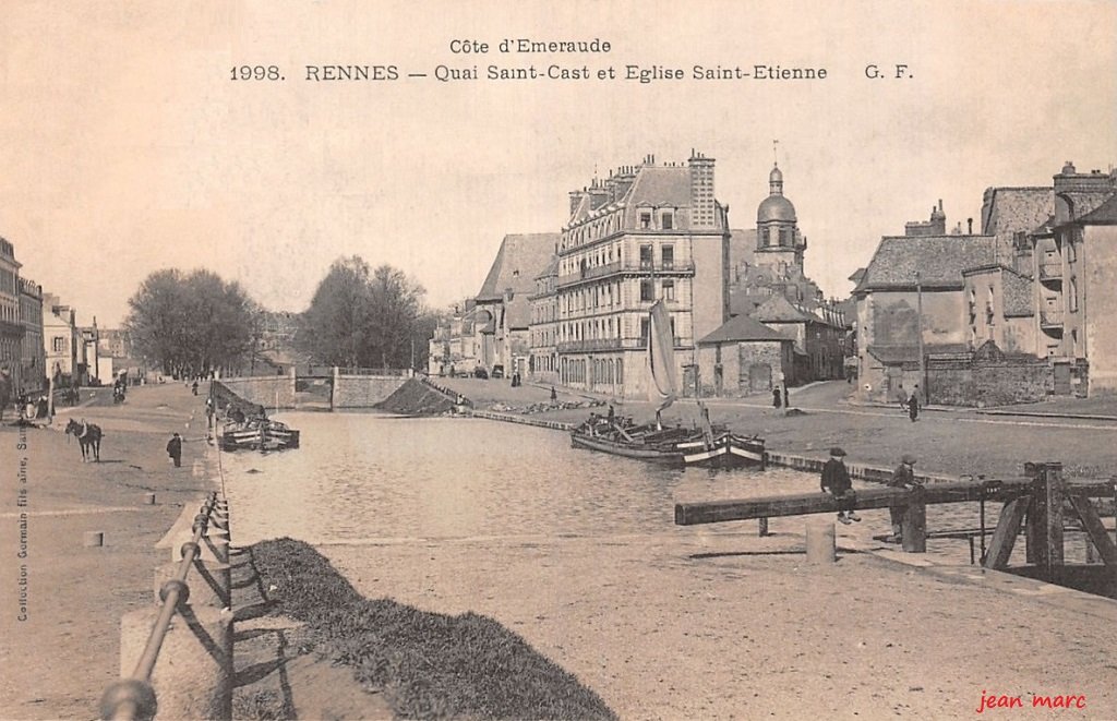 Rennes - Quai Saint-Cast et Église Saint-Étienne 1998 GF.jpg