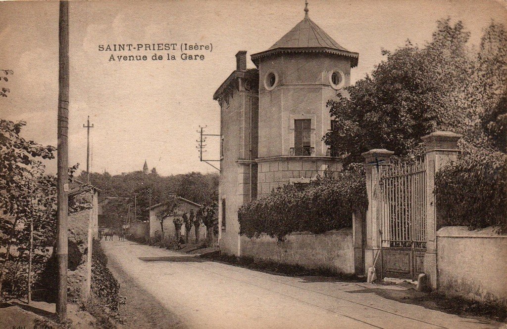 Saint-Priest.jpg