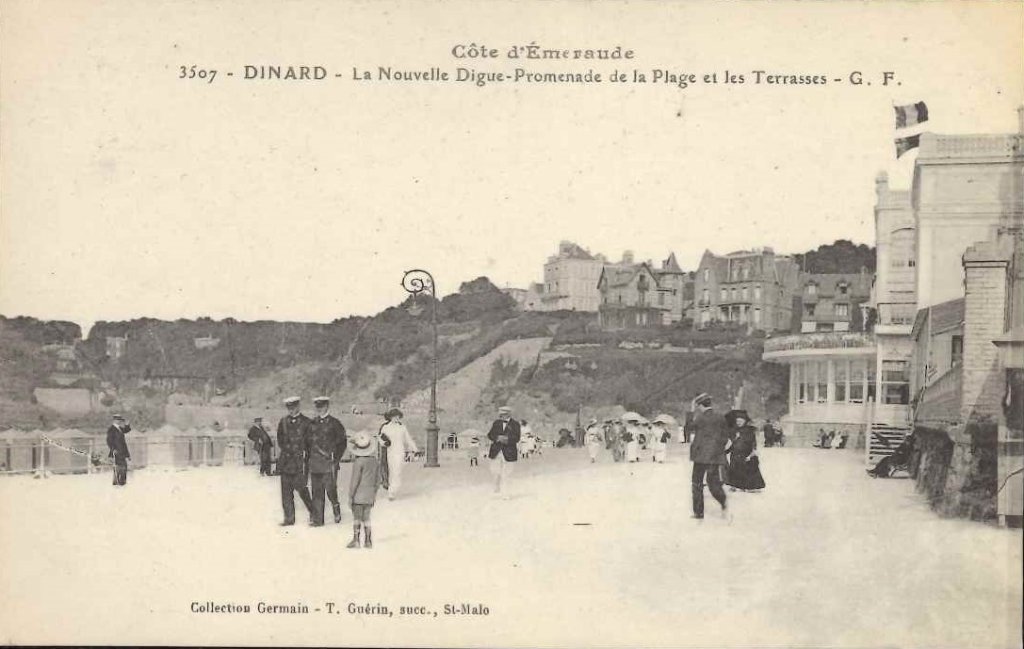 3507 - Dinard - La nouvelle digue promenade de la plage et les terrasses.jpg